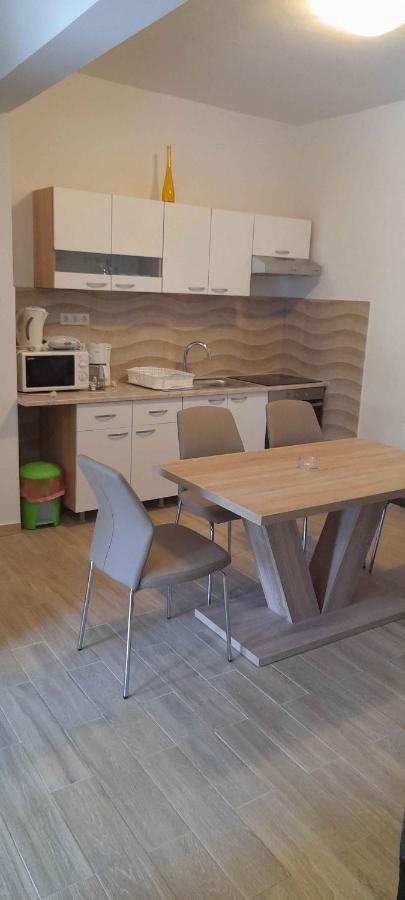 Apartment Lopar 9 Bagian luar foto